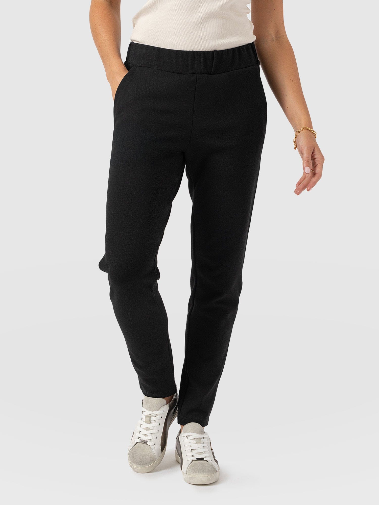 Finsbury Pant Black - Women's Pants | Saint + Sofia® USA